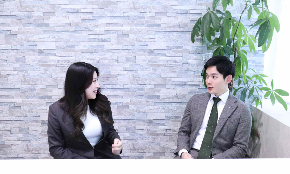 マイブームについて話す不動産営業と人事
