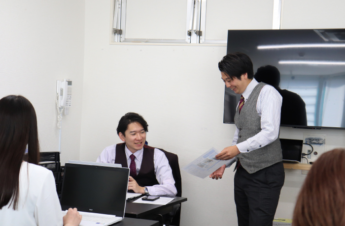 ME不動産西東京の社内の雰囲気